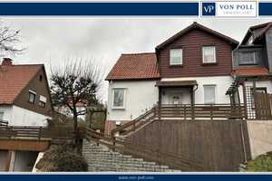 Interessante Doppelhaushälfte mit ca. 120 m² Wohnfläche, kl. Blockhaus, 2 Garagen und Garten. – Osterode am Harz (Kreis) – Vorschaubild 1