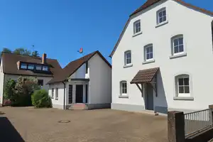 Großes Grundstück mit drei vielseitig nutzbaren Gebäuden - Investitionsmöglichkeit mit Potenzial – Obere Gasse 7 und 7a, 91056 Erlangen – Vorschaubild 1