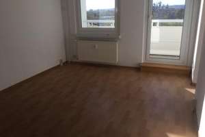 Nette 3 Zimmerwohnung mit Balkon! Bad mit Wanne! – Berthelsdorfer Weg 13, 1279 Tolkewitz/Seidnitz-Nord, Dresden – Vorschaubild 2