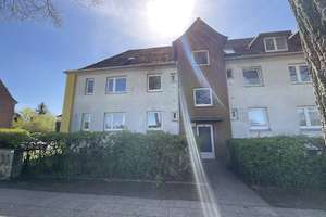 2 Zimmer-Wohnung mit modernisiertem Tageslichtbad und Dusche – Dummersdorferstraße 16, 23569 Kücknitz, Lübeck – Vorschaubild 1