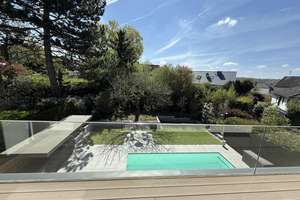 Neubau Designer Luxusvilla in Bad Vilbel · Pool · Heimkino · KNX-Smart Home · Kamin · Sauna – Die vollständige Adresse der Immobilie erhältst du vom Anbieter., 61118 Bad Vilbel – Vorschaubild 1