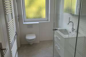 Helle 3-Zimmer-Wohnung im sanierten Altbau: großer Balkon, Garten, Garage, Wärmepumpe, Energie-Kl. B – 97082 Steinbachtal, Würzburg – Vorschaubild 18