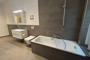 Hochwertig möblierte 4-Zimmer-Wohnung in Wiesbaden/Luxurious Furnished 4-Room Apartment in Wiesbaden – Bärenstr. 1-3, 65183 Mitte, Wiesbaden – Vorschaubild 12