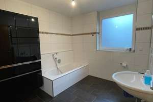Exklusive 3-Zimmer-Wohnung mit großem Balkon, Design-Highlights und Festungsblick – Toplage Würzburg – Die vollständige Adresse der Immobilie erhältst du vom Anbieter., 97082 Steinbachtal, Würzburg – Vorschaubild 20