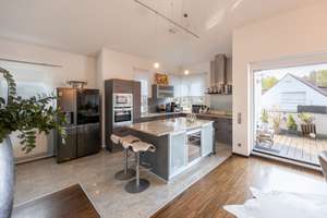Architektur trifft Luxus: Außergewöhnliche 4 Zi. Penthouse Maisonette in KA-Durlach – Die vollständige Adresse der Immobilie erhältst du vom Anbieter., 76227 Durlach, Karlsruhe – Vorschaubild 4