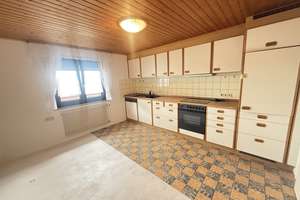 Schönes Haus mit zwei Wohnungen zu einem Top-Preis! – Die vollständige Adresse der Immobilie erhältst du vom Anbieter., 72178 Waldachtal – Vorschaubild 9