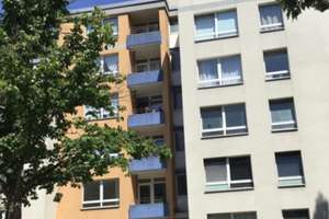 Da kommt man gern Heim: gemütliche 3-Raum-Wohnung für die kleine Familie! – Albert-Schweitzer-Str. 18, 45279 Freisenbruch, Essen – Vorschaubild 1