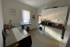 3-Zimmer Altbau (1. OG) in Wiesbaden Erbenheim – Die vollständige Adresse der Immobilie erhältst du vom Anbieter., 65205 Erbenheim, Wiesbaden – Vorschaubild 2