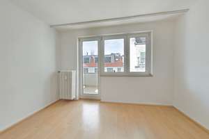 Invest oder Eigennutz, schöne 2 Zimmerwohnung mit Balkon in zentraler und ruhiger Barbarossaplatzla – Die vollständige Adresse der Immobilie erhältst du vom Anbieter., 50677 Neustadt/Süd, Köln – Vorschaubild 4