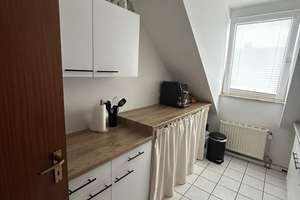 Wohnen mit Charakter: 3-Zimmer-Dachgeschosswohnung in Mönchengladbach – Taunusstraße 98, 41236 Geistenbeck, Mönchengladbach – Vorschaubild 4