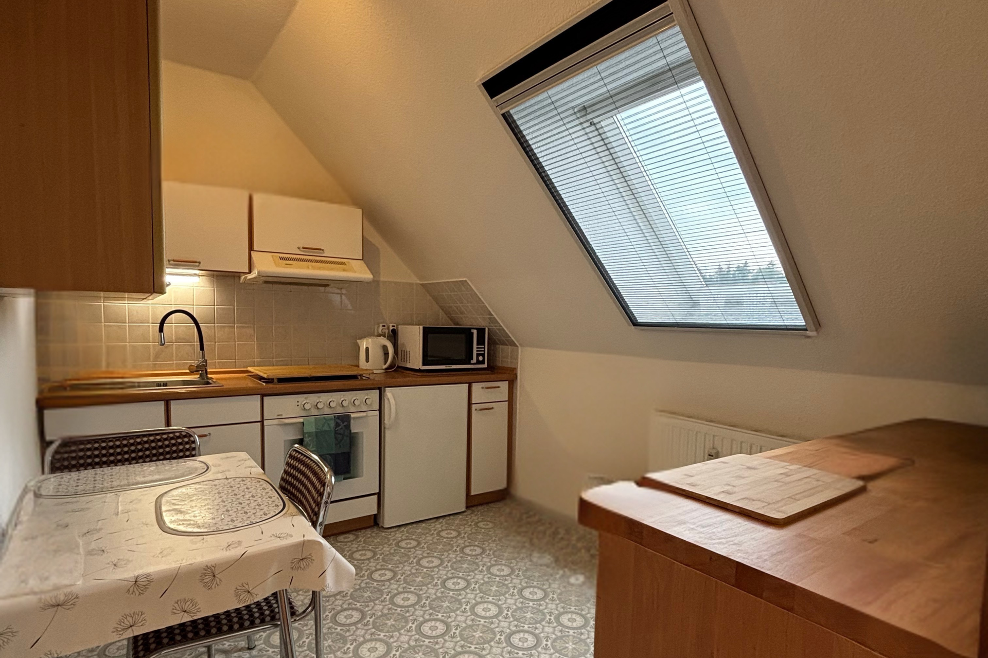 Immobilie in Putbus - Attraktive Wohnung in Putbus – ruhig wohnen mit Entwicklungspotenzial auf der Insel Rügen - Bild 4