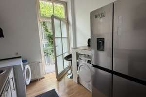 Altbau-Charme pur: 2-Zimmer-Wohnung mit Balkon mitten in Augsburg – kurzfristig bezugsfrei- – Volkhartstraße 18, 86152 Georgs- und Kreuzviertel, Augsburg – Vorschaubild 11