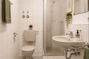 Bezugsfreie 1,5-Zimmer-Eigentumswohnung mit Ostbalkon & TG – gepflegt, hell und sofort verfügbar – Kopernikusallee 40, 75175 Südoststadt, Pforzheim – Vorschaubild 3