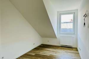 Schöne offene 2 Zimmerwohnung mit Dachterrasse  gegenüber vom Andreasquatier zu vermieten. – Die vollständige Adresse der Immobilie erhältst du vom Anbieter., 40213 Altstadt, Düsseldorf – Vorschaubild 5