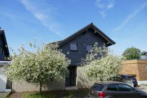Charmante 5-Zimmer Eigentumswohnung über zwei Etagen mit sonniger Loggia