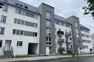 große 4-Raumwohnung in Innenstadtnähe mit Tiefgaragenstellplatz