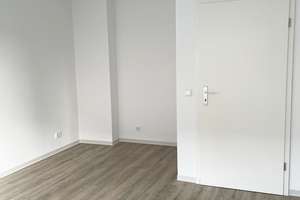 2 Monate mietfrei als Umzugsbonus! Helle 3 Zimmer Wohnung mit Balkon, Bad mit Wanne – Erlenstraße 64, 41239 Schrievers, Mönchengladbach – Vorschaubild 2