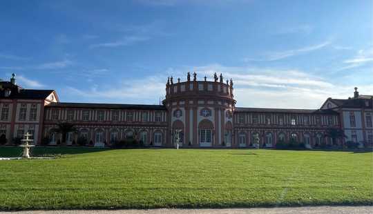 Bild von Sonntag, 26.10.25, von 11 - 13 Uhr öffentliche Besichtigung in Wi.-Biebrich, Sackgasse 8