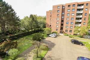 Modernes Apartment mit Loggia, Einbauküche und eigenem Stellplatz – 50858 Weiden, Köln – Vorschaubild 13