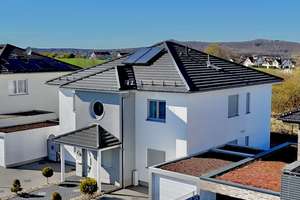 Imponierendes "Wohn-Juwel" für die anspruchsvolle Familie!

Neuwertige Stadtvilla (2 FH) in Vellma – Die vollständige Adresse der Immobilie erhältst du vom Anbieter., 34246 Vellmar – Vorschaubild 3