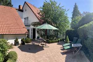 Exklusives Wohnjuwel in Isernhagen Süd –  – Echterngrund 11, 30657 Isernhagen-Süd, Hannover – Vorschaubild 2