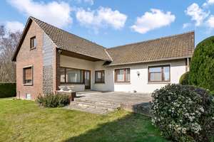 Großes Grundstück, große Möglichkeiten - Einfamilienhaus im Bungalowstil mit Ausbaureserve – Die vollständige Adresse der Immobilie erhältst du vom Anbieter., 32425 Todtenhausen, Minden – Vorschaubild 1