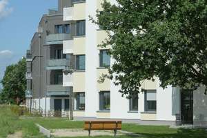 Sehr schöne Wohnung in begehrter Lage mit Parkettfußboden - Sofort beziehbar! – Wilhelm-Hoff-Straße 24, 12489 Adlershof, Berlin – Vorschaubild 2