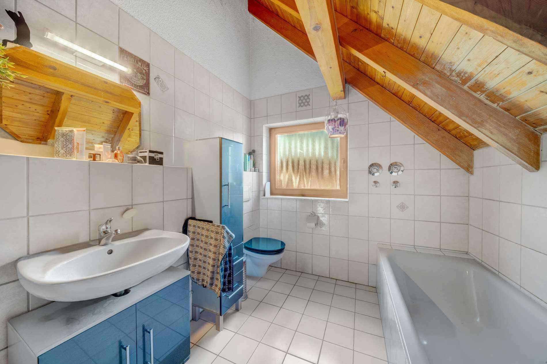 Immobilie in Salem - Attraktives 3-Familienhaus (Mehrgenerationenhaus) mit großer Hauptwohnung in ruhiger Lage von Beuren - Bild 29