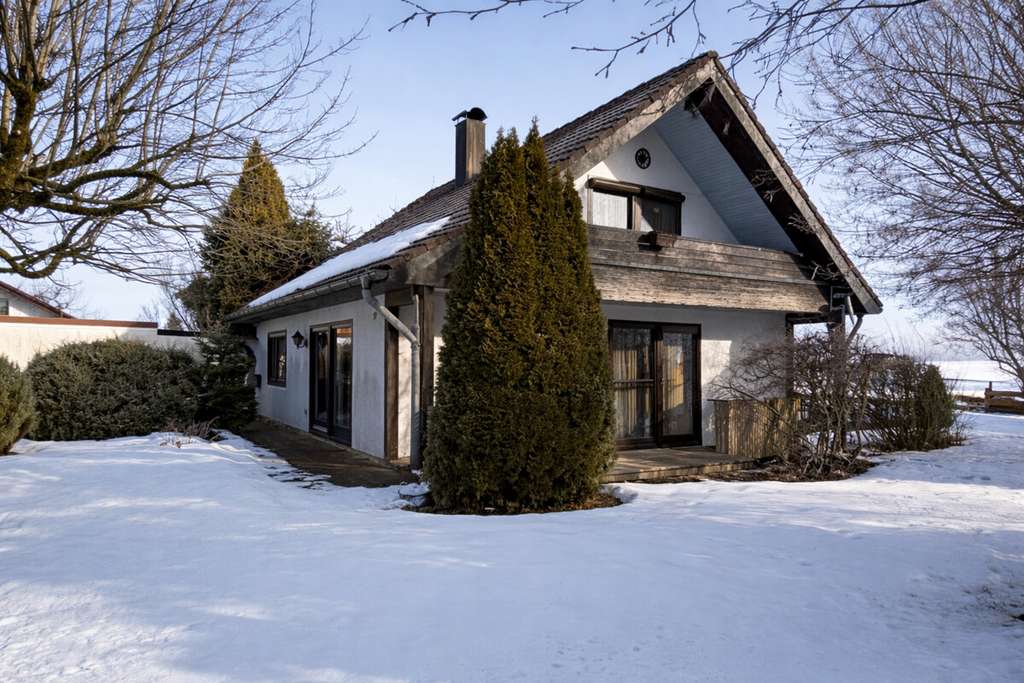 Immobilie in Argenbühl - Einfamilienhaus in ruhiger Lage - 5 Zimmer, Garten & Blick ins Grüne - Bild 2