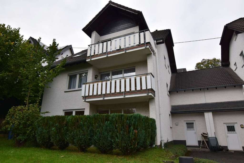 Immobilie in Bergneustadt - Wohnvergnügen mit Sonnenterrasse sieht so aus! Neu im Angebot! - Bild 1