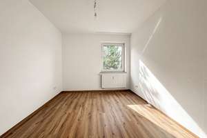SOFORT FREI: 3-Zimmer, großer Balkon, neue Einbauküche in HOCHZOLL – Die vollständige Adresse der Immobilie erhältst du vom Anbieter., 86163 Hochzoll-Nord, Augsburg – Vorschaubild 9