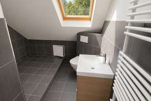 4-Zimmer-Maisonette in denkmalgeschütztem Haus / neues Bad + neue Küche / von privat – Die vollständige Adresse der Immobilie erhältst du vom Anbieter., 41061 Gladbach, Mönchengladbach – Vorschaubild 8