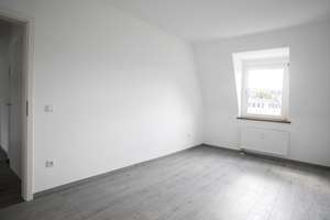 Erstbezug nach Sanierung – 4 Zimmerwohnung mit offener Wohnküche – Schützenstraße 84, 42281 Barmen, Wuppertal – Vorschaubild 11