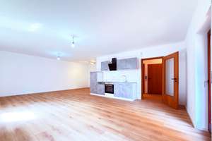 Bezugsfreie, vollst. renovierte Stadtwohnung mit Balkon, Tiefgarage und historischem Altstadtflair – Westliche Stadtmauerstraße 52, 91054 Tal, Erlangen – Vorschaubild 4