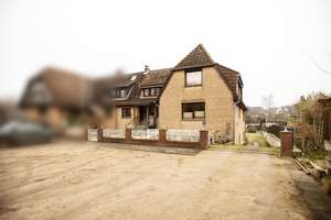 Familienidylle oder Renditeobjekt - 4 Wohneinheiten am grünen Ortsrand von Malente – Die vollständige Adresse der Immobilie erhältst du vom Anbieter., 23714 Malente – Vorschaubild 2
