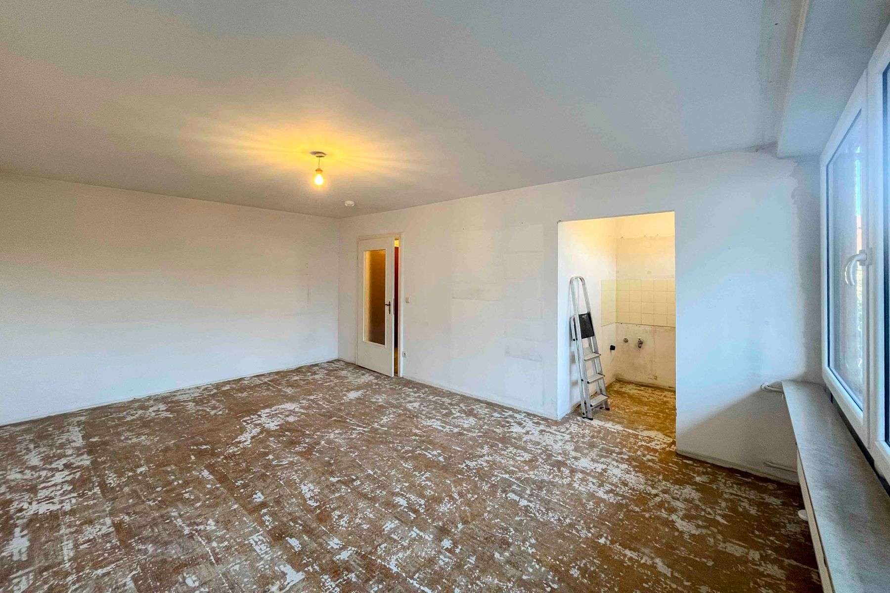 Charmante 1-Zimmer-Wohnung mit Balkon zum Innenhof in Münchner Toplage Bogenhausen, München – Bild 1