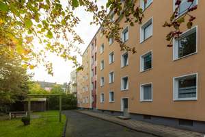 Günstige 2-Zimmer-Wohnung mit Balkon und Dusche in Bremerhaven-Lehe!