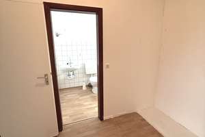 Schöne Aussicht! Helle 2 Zimmerwohnung mit Loggia... – 30179 Vahrenheide, Hannover – Vorschaubild 9