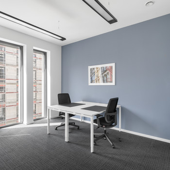 Privater Büroraum für 5 Person in Regus Berliner Carree