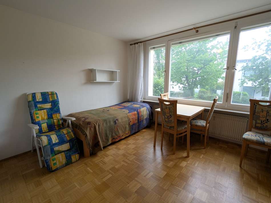 Wohn-/ Schlafzimmer