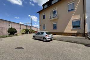 Dreifamilienhaus mit Bürotrakt und Halle auf großzügigem Grundstück – Baden-Baden – Vorschaubild 1