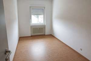 Provisionsfrei von privat: Modernisiertes Reihenhaus mit Garage in Hagen-Ems – Max-Planckstr. 6, 58093 Emst, Hagen – Vorschaubild 15