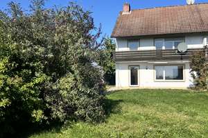 DHH in Höchstadt an der Aisch in begehrter und ruhiger Lage – Die vollständige Adresse der Immobilie erhältst du vom Anbieter., 91315 Höchstadt an der Aisch – Vorschaubild 1