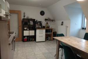 Stilvolle 2-Zimmer-DG-Wohnung mit EBK in Augsburg – Jakoberstraße 1, 86152 Jakobervorstadt-Nord, Augsburg – Vorschaubild 8