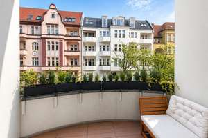 Altbaujuwel mit Balkon und Stil nahe S-Bahnhof Spandau