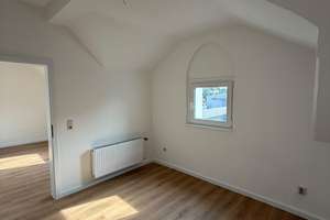 Wohnliche Dachgeschosswohnung nach Sanierung ab sofort verfügbar! – Schwabenstraße 15, 47169 Marxloh, Duisburg – Vorschaubild 4