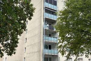 Schöne Wohnung - 2 Zimmer mit Balkon - neues Wannenbad - Duisburg Rheinhausen