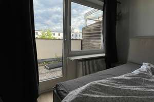 200 qm Dachterrassen-Whg: 1 Zi mit 20 qm in 3er Berufstätigen-WG nähe Schwabing – Die vollständige Adresse der Immobilie erhältst du vom Anbieter., 80809 Am Riesenfeld, München – Vorschaubild 2