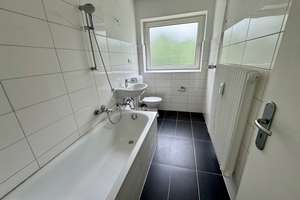 Helle 3-Zimmer-Wohnung mit Balkon, modernem Bad und idealem Grundriss – Am Heller 25, 38229 Gebhardshagen, Salzgitter – Vorschaubild 7