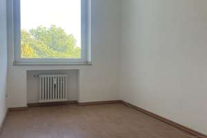 Helle und freundliche 4 Zimmerwohnung mit Tiefgaragenstellplatz in Oberkassel/Grenze Niederkassel – Die vollständige Adresse der Immobilie erhältst du vom Anbieter., 40547 Niederkassel, Düsseldorf – Vorschaubild 10